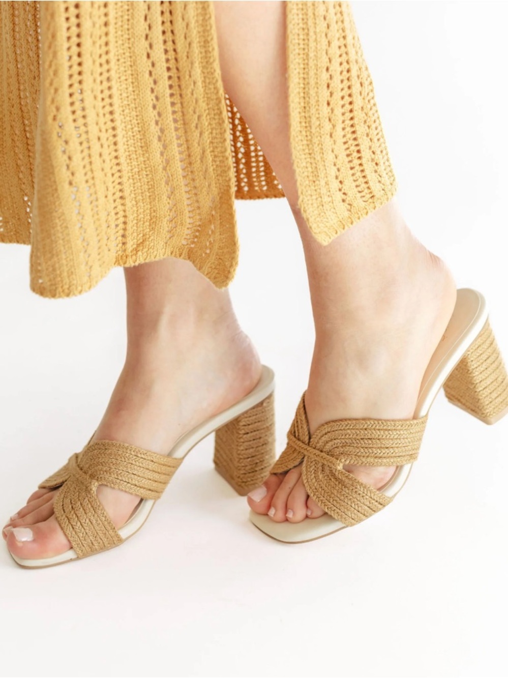 Oasis Society The Santiago Raffia Block Heel Shoe In Natural Size 10 MSRP $75